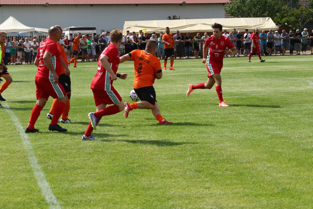 Felnőtt csapat – 9. kép