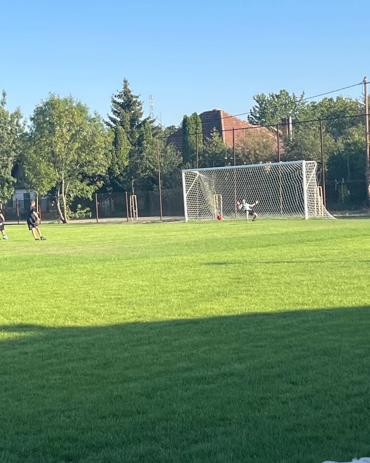 Ma is megtelt élettel a pándi sportpálya – 4. kép