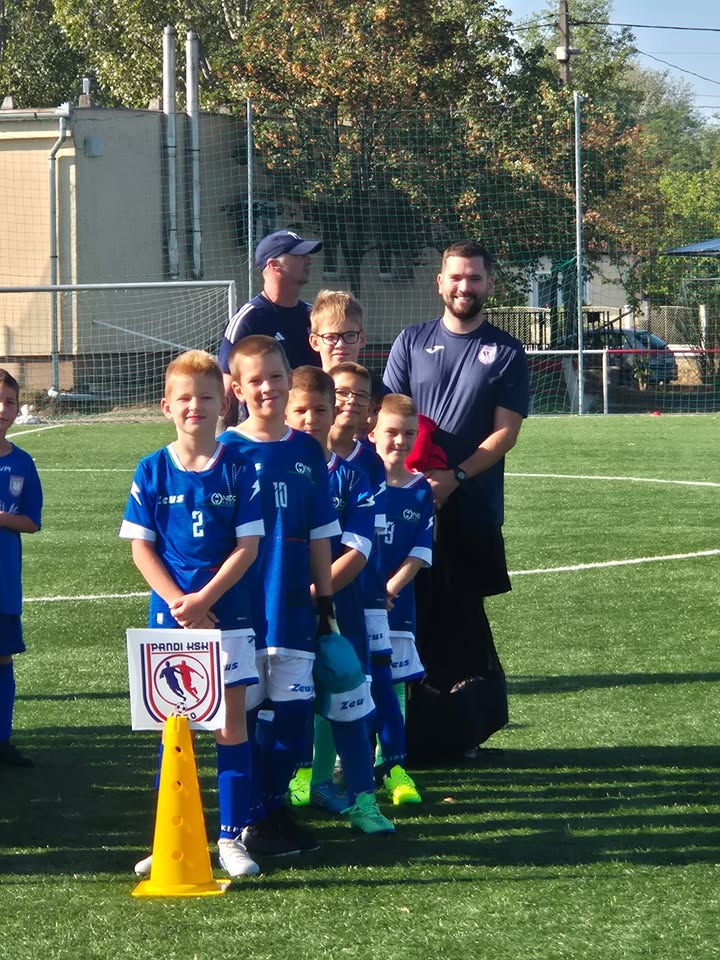 🔴🔵⚽ TÖBB ÉV UTÁN ÚJRA BOZSIK-TORNÁN A PÁNDI KSK – 8. kép