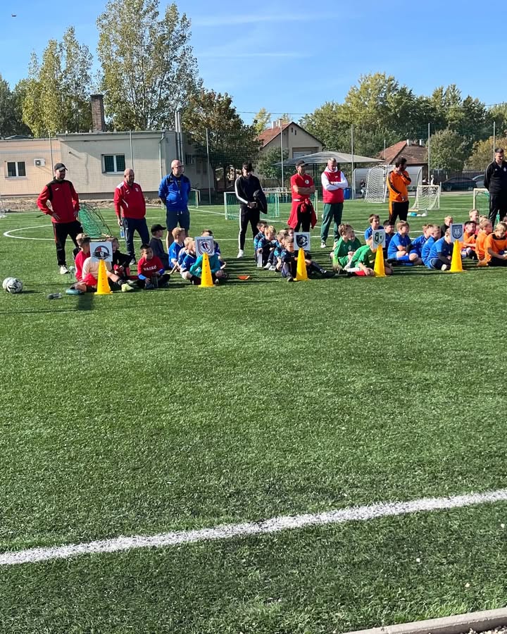 ⚽️🔴🔵 ÜGYESEK VOLTAK A KICSIK – 2. kép